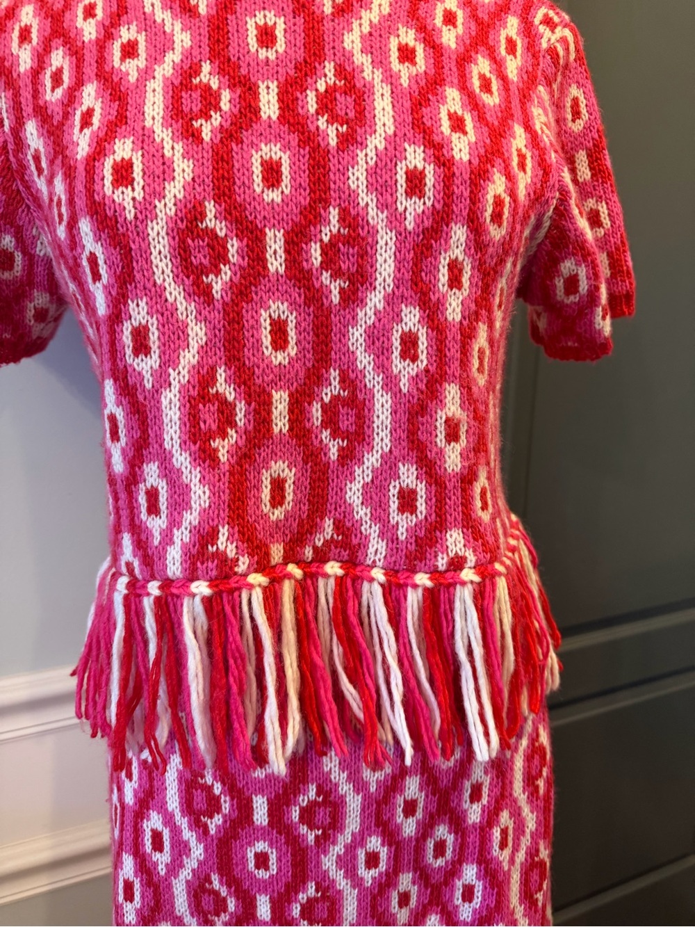 Hyacinth House Tuckernuck Mabel Fringed Knit Skirt Set in Bright Pink Geometric - Picture 2 of 7